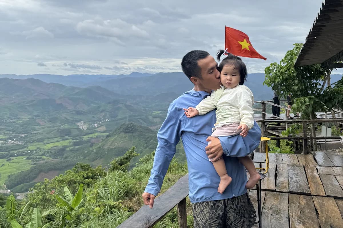 Tập luyện thế nào với hai con nhỏ?