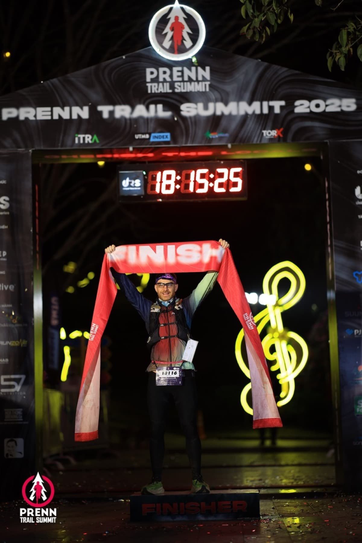 Khoảnh khắc Ultra Trail Luân Đỗ 10